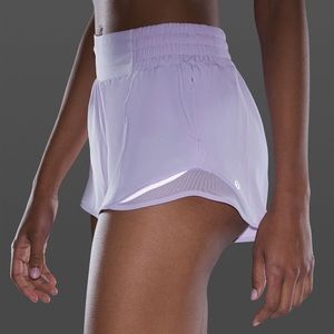 NWT lululemon hr hotty hot shorts 2.5”